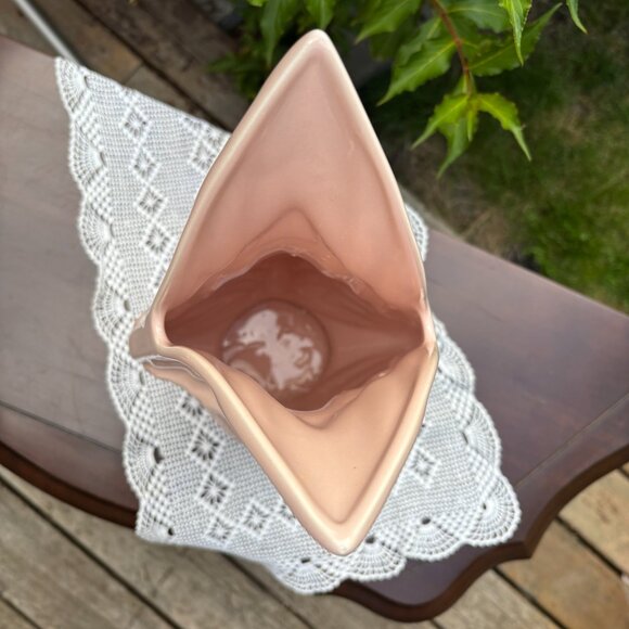 Vintage Pastel Pink Ceramic Leaf Vase Large Sculptural Retro Pottery Home Decor - Picture 2 of 14